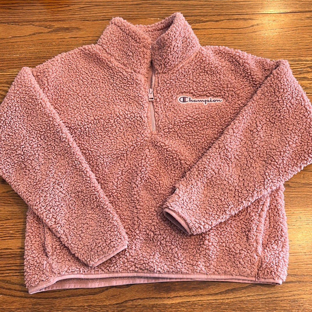 Womens Champion fuzzy fleece pullover. Medium